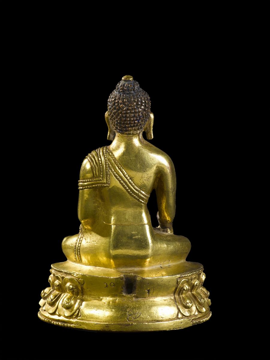 Shakyamuni Buddha in Bronzo Dorato Seduto su Doppio Fiore di Loto, Cina, Dinastia Qing, XVIII Sec...