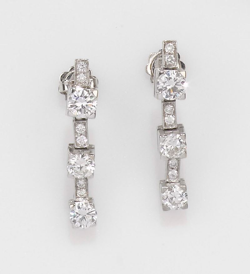 A pair of diamond pendant earrings. Mounted in white gold 750/1000  - Auction Fine Jewels - Cambi Casa d'Aste