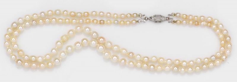 A double-strand of natural pearls necklace  - Auction Fine Jewels - II - Cambi Casa d'Aste