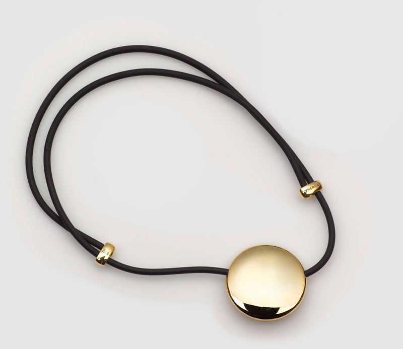 Vhernier. A gold pendant  - Auction Fine Jewels - II - Cambi Casa d'Aste