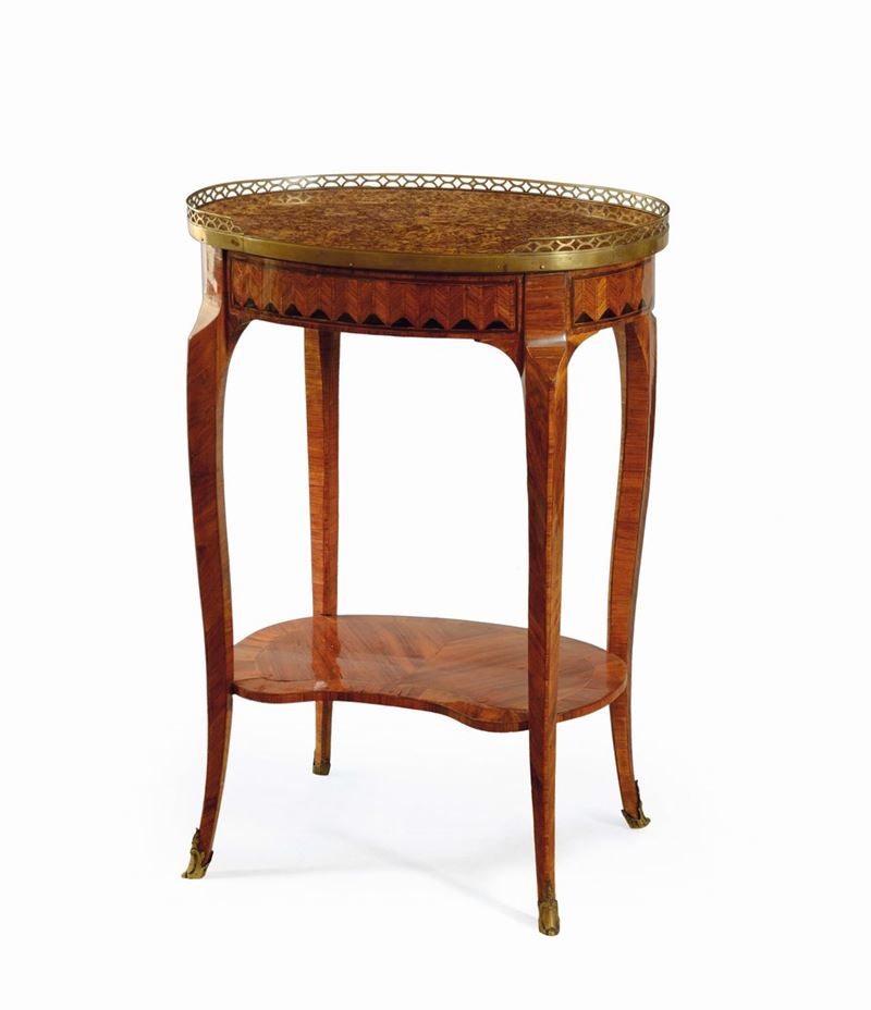 Tavolino ovale di epoca Transizione, Francia, seconda metà del XVIII secolo  - Asta Mario Panzano Antiquario - Cambi Casa d'Aste