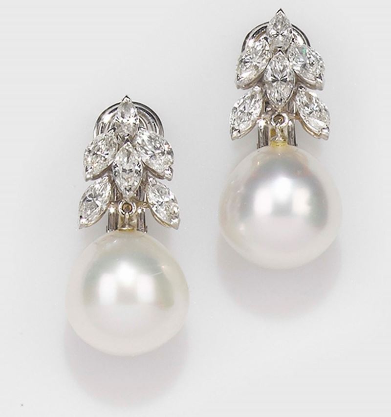 A pair of cultured pearl and navette diamond earrings  - Auction Fine Jewels - II - Cambi Casa d'Aste
