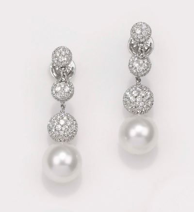 Brarda. Sfera Pavé Orecchini Pendenti con Pavé di Diamanti e Perla
