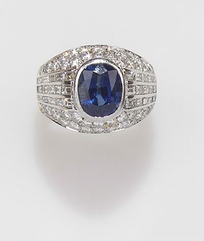 Anello con Zaffiro e Diamanti