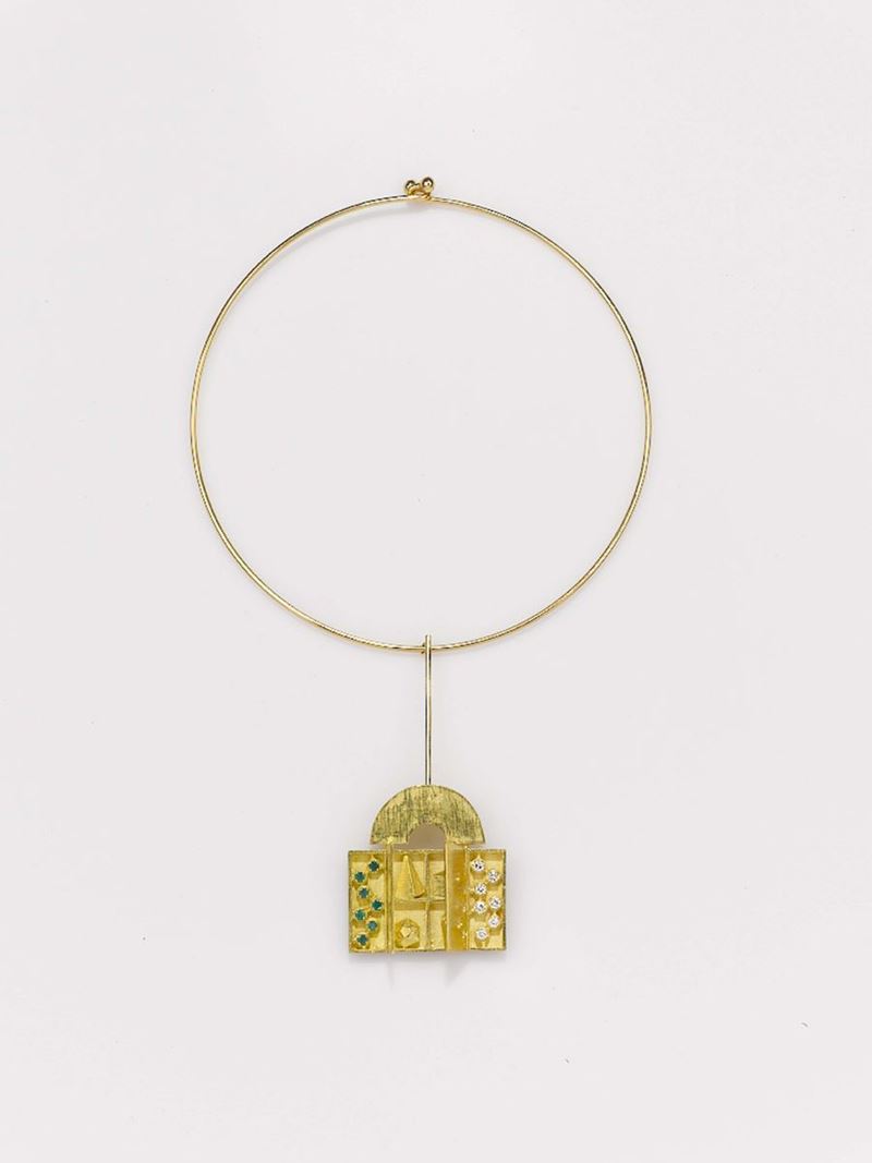 A diamond, emerald and gold necklace. Signed Uncini Masenza Roma  - Auction Fine Jewels - II - Cambi Casa d'Aste