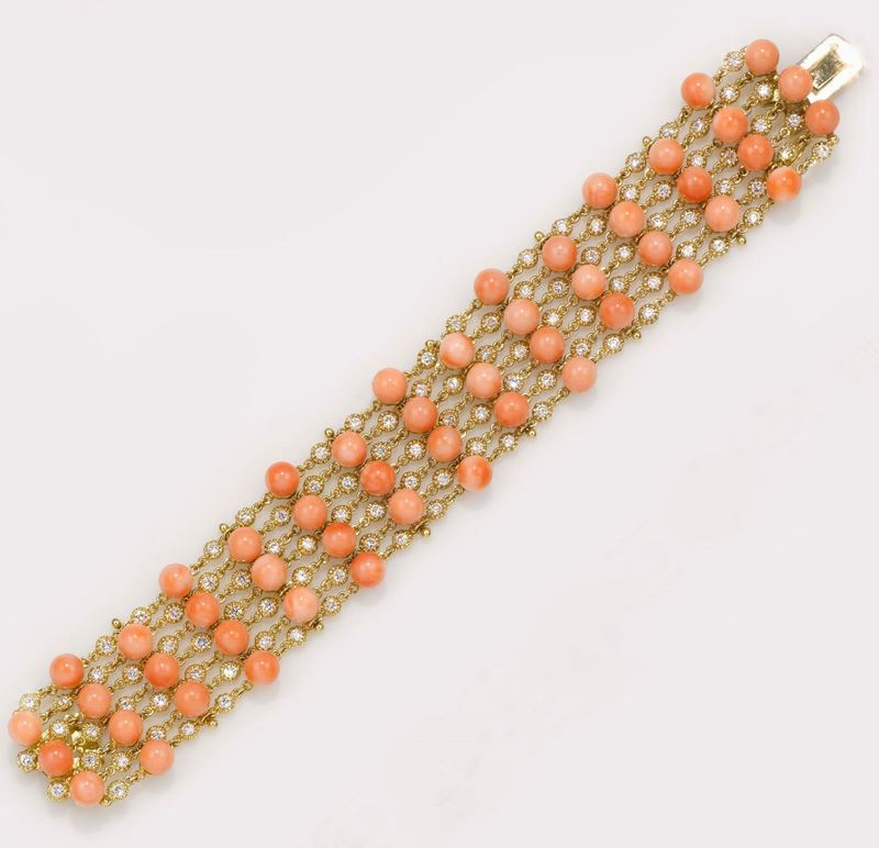A coral and diamond bracelet  - Auction Fine Jewels - II - Cambi Casa d'Aste