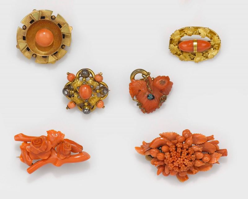 Lotto composto da sei spille in corallo  - Asta Fine Jewels - II - Cambi Casa d'Aste