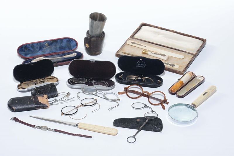 Lotto di oggetti vari  - Auction Furnishings from the mansions of the Ercole Marelli heirs and other property - Cambi Casa d'Aste