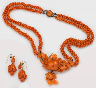 Parure Composta da Collana ed Orecchini Corallo Mediterraneo, Frutti e Ghiande