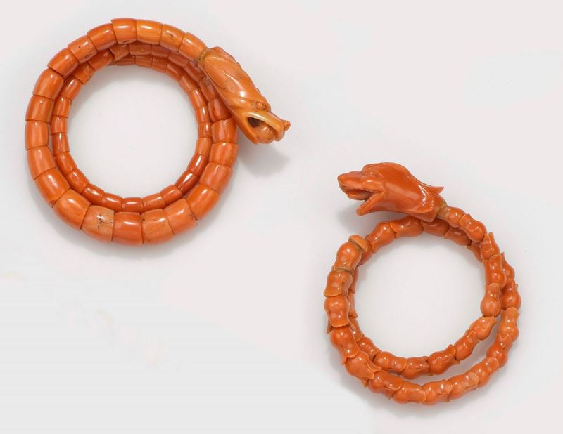A two coral dragon bangle  - Auction Fine Jewels - II - Cambi Casa d'Aste