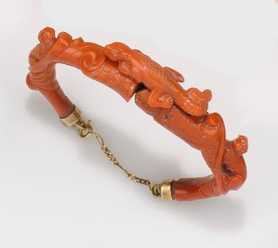 Bracciale in Corallo Mediterraneo con Salamandra Centrale