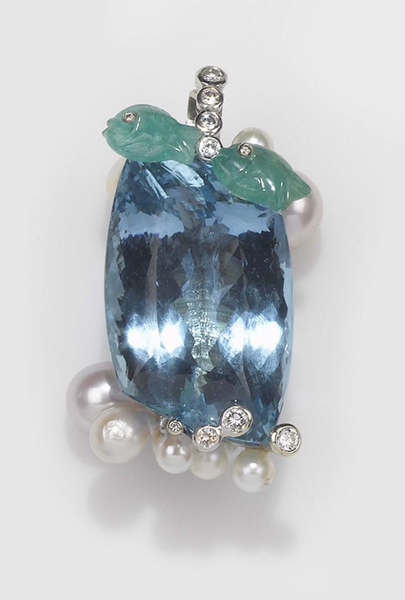 An aquamarine, diamond, pearl and emerald pendant  - Auction Fine Jewels - II - Cambi Casa d'Aste
