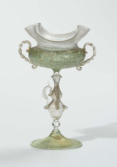 Raro Bicchiere Ad Ampolla Biansato su Fusto Ad Anfora, Vetreria Antonio Salviati, Venezia Fine XI...