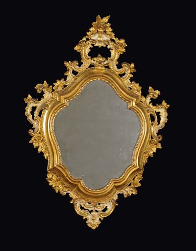 Coppia di Specchierine Luigi XV Sagomate in Legno Intagliato e Dorato, Genova, Metà XVIII Secolo