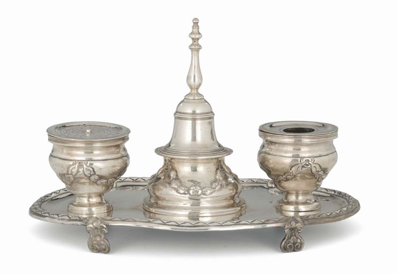 A Louis XVI embossed silver inkwell, Genoa, Torretta mark with date for the year 1788  - Auction Mario Panzano, Antique Dealer in Genoa - Cambi Casa d'Aste