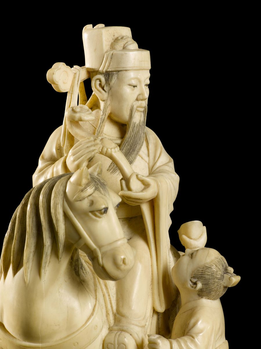 Gruppo in Avorio Raffigurante Dignitario a Cavallo con Ruyi in Mano e Fanciullo a Terra, Cina, Di...