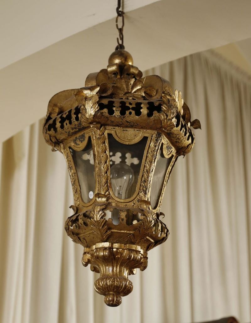 Lanterna processionale in metallo dorato, metà XVIII secolo  - Asta Mario Panzano Antiquario - Cambi Casa d'Aste
