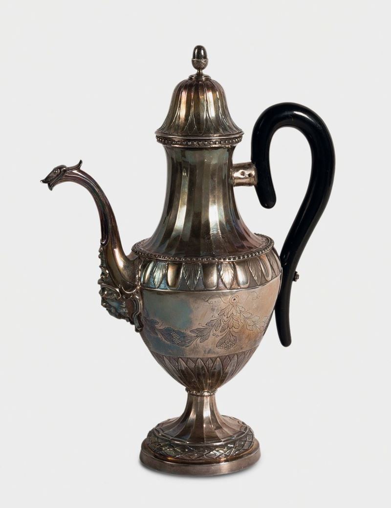 A molten, embossed, chiselled and carved silver coffee-pot, Chamber's mark of the Papal State, Rome 1780  - Auction Fine Silvers - I - Cambi Casa d'Aste
