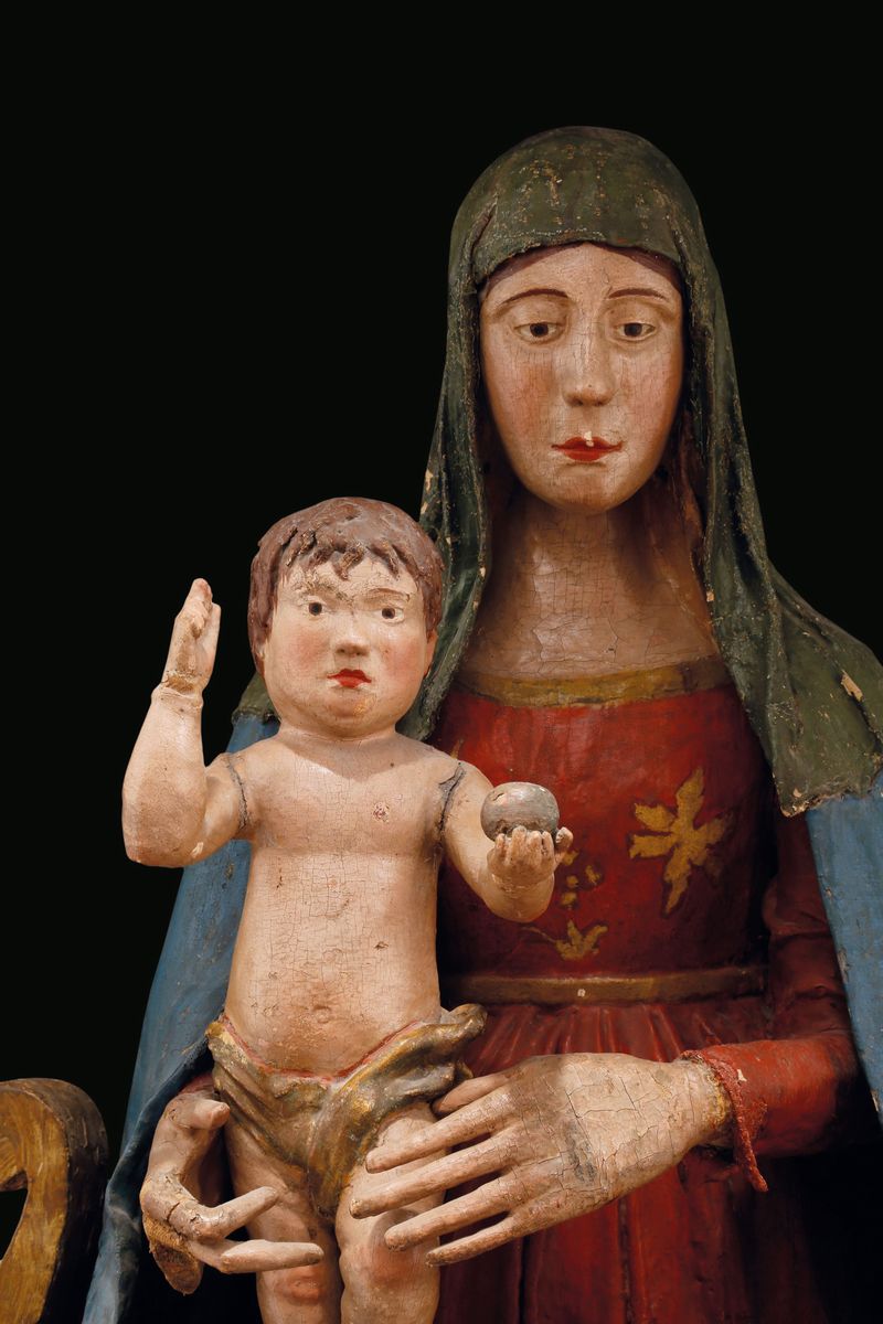 Gruppo in Legno Policromo e Stoffa Raffigurante Madonna con Bambino Sedes Sapientae, Artista Oper...