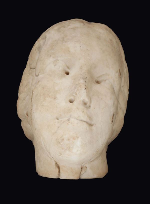 A marble woman’s head, 18th (?) century