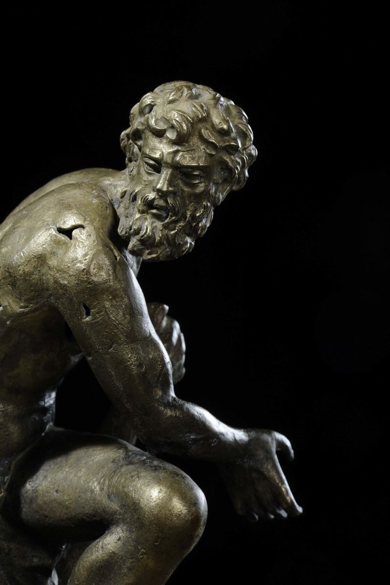 Scultura in Bronzo Fuso e Cesellato Raffigurante Ercole Seduto, Maestro del Fitzwilliam Museum, F...