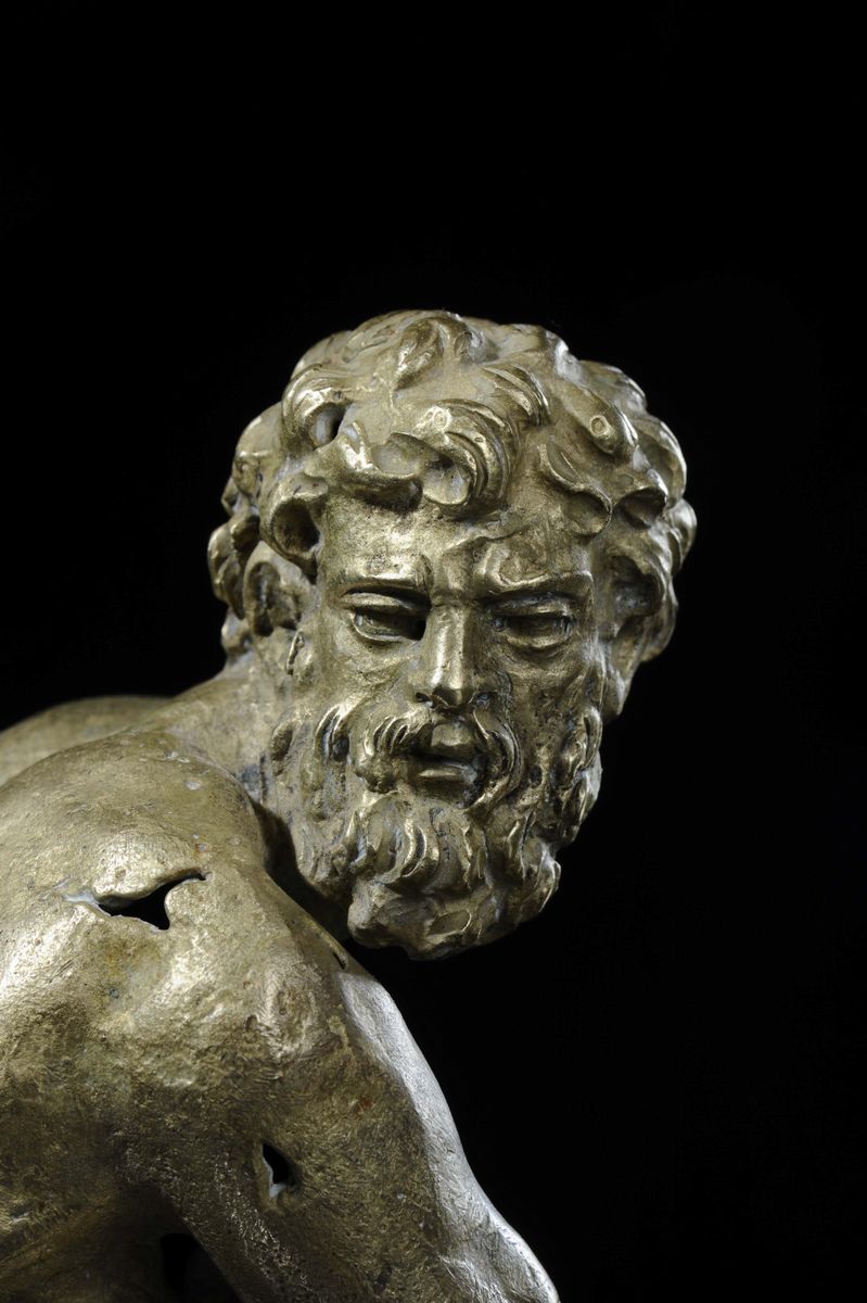Scultura in Bronzo Fuso e Cesellato Raffigurante Ercole Seduto, Maestro del Fitzwilliam Museum, F...