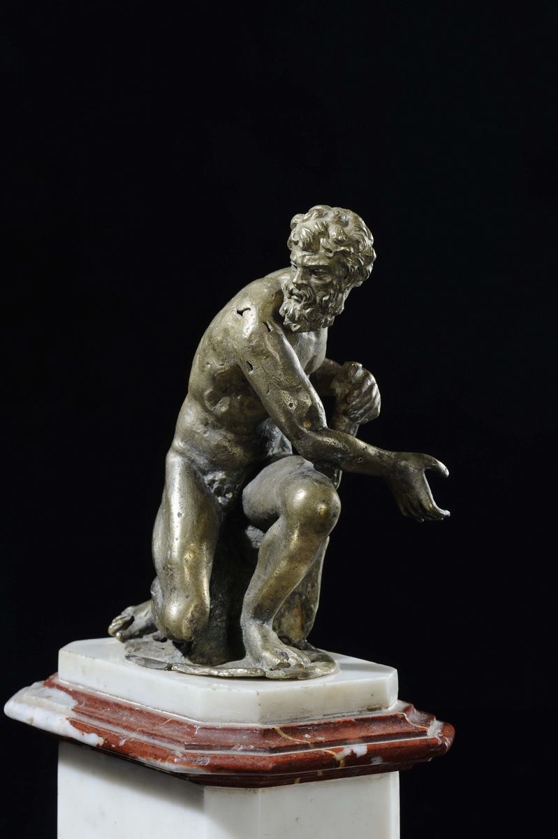 Scultura in Bronzo Fuso e Cesellato Raffigurante Ercole Seduto, Maestro del Fitzwilliam Museum, F...