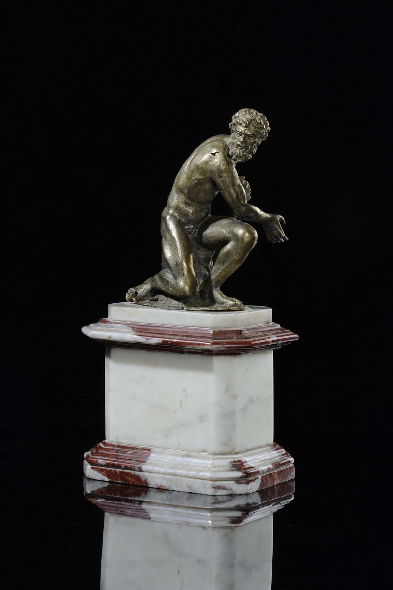 Scultura in Bronzo Fuso e Cesellato Raffigurante Ercole Seduto, Maestro del Fitzwilliam Museum, F...