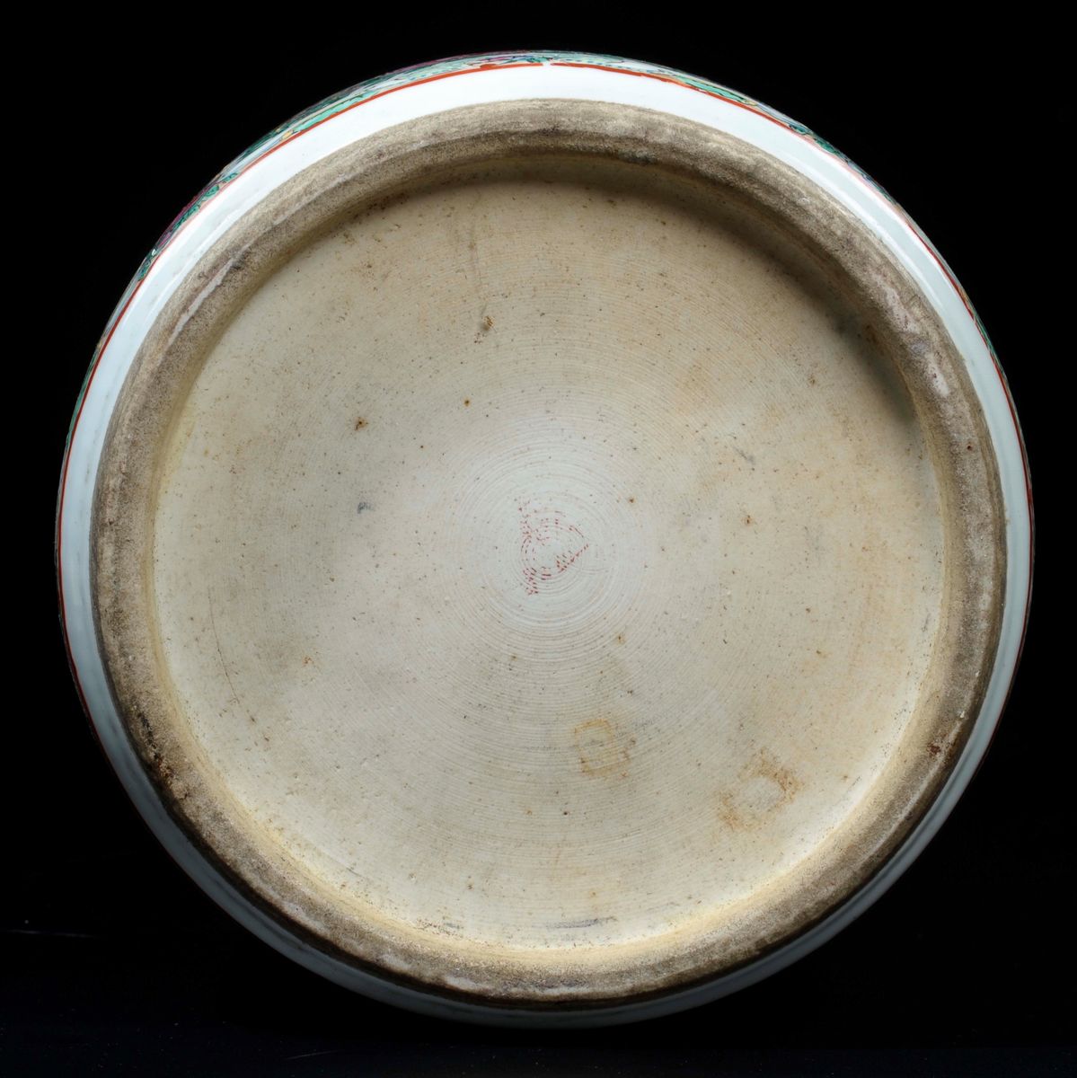 Vaso Cilindrico in Porcellana a Smalti Policromi con Decoro di Fiori e Scene di Vita di Corte, Ci...