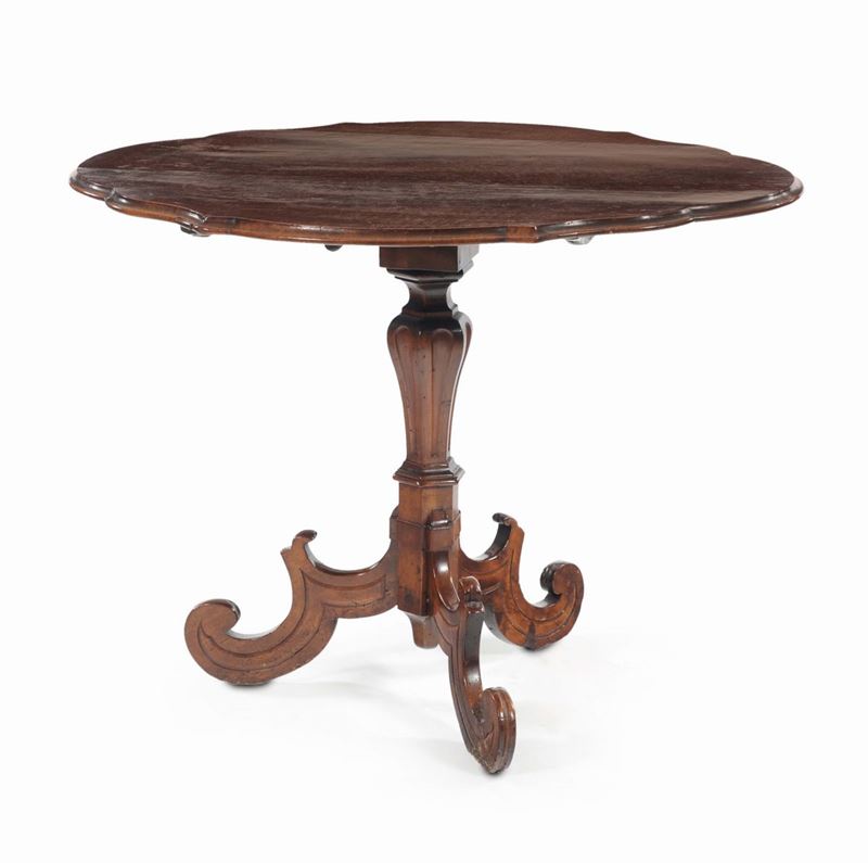 Tavolo circolare in legno con piano sagomato  - Auction Furnishings from the mansions of the Ercole Marelli heirs and other property - Cambi Casa d'Aste