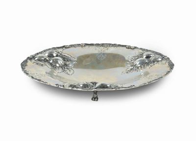 Alzata in Argento Sbalzato