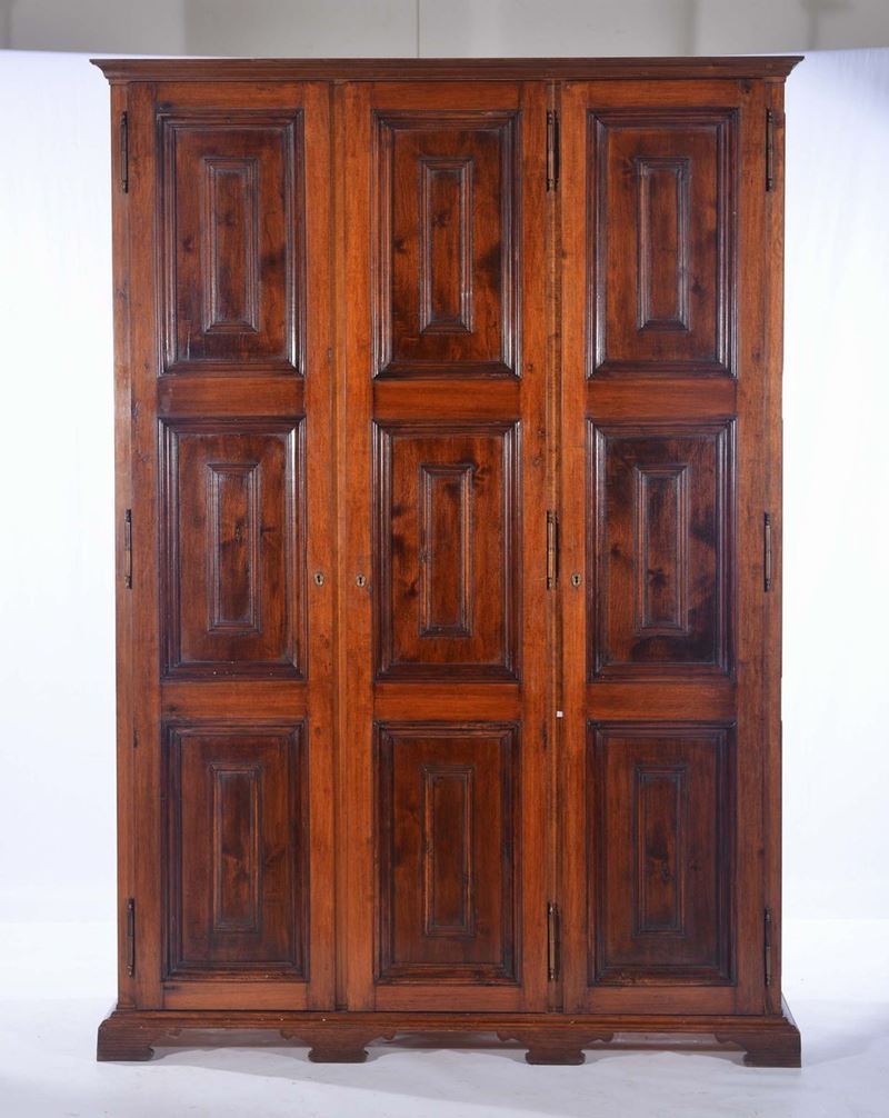 Armadio in noce, elementi del XVIII secolo  - Auction Furnishings from the mansions of the Ercole Marelli heirs and other property - Cambi Casa d'Aste