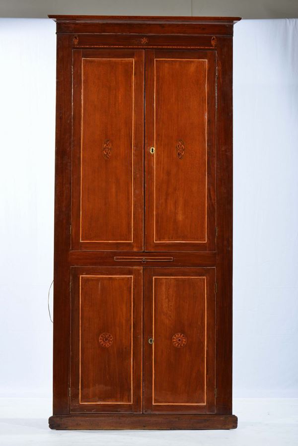 Credenza angolare in mogano e satinwood, Inghilterra XIX secolo