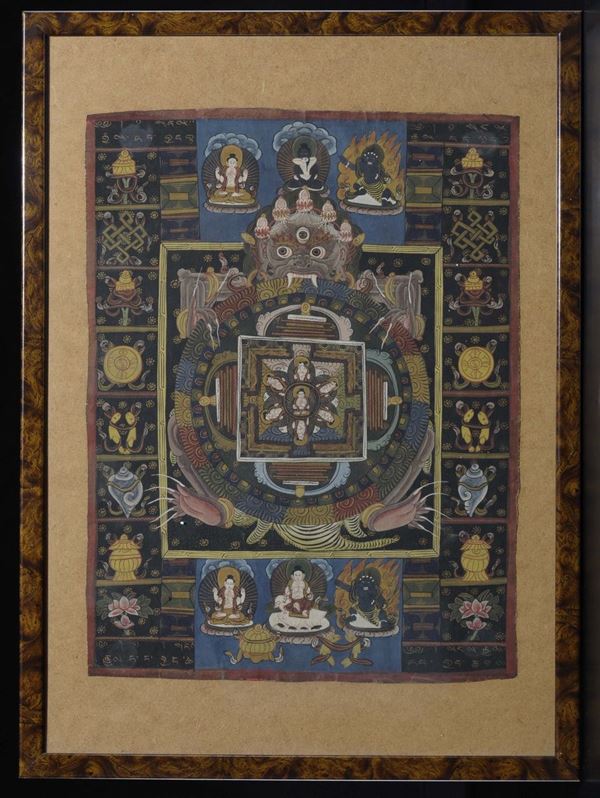 Tanka incorniciato con mandala centrale e diverse divinità, Tibet, XX secolo
