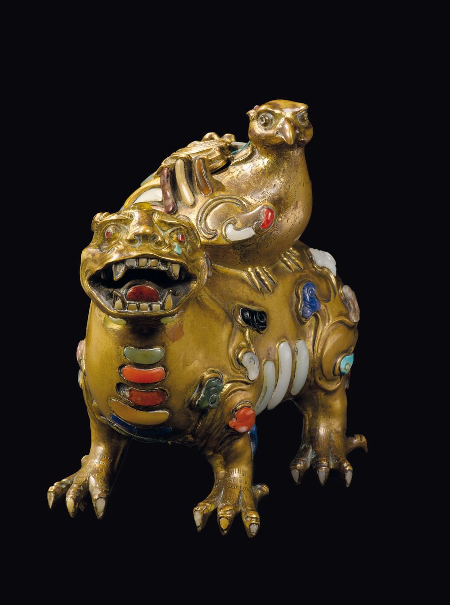 Importante Incensiere Imperiale in Bronzo Dorato a Guisa di Cane di Pho Sormonato da Quaglia con ...