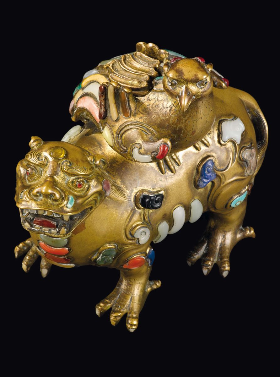 Importante Incensiere Imperiale in Bronzo Dorato a Guisa di Cane di Pho Sormonato da Quaglia con ...