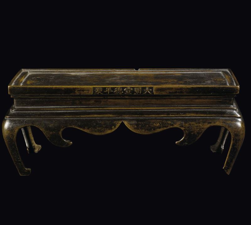 A bronze lift, China, Ming Dynasty, 17th century  - Auction Fine Chinese Works of Art - Cambi Casa d'Aste