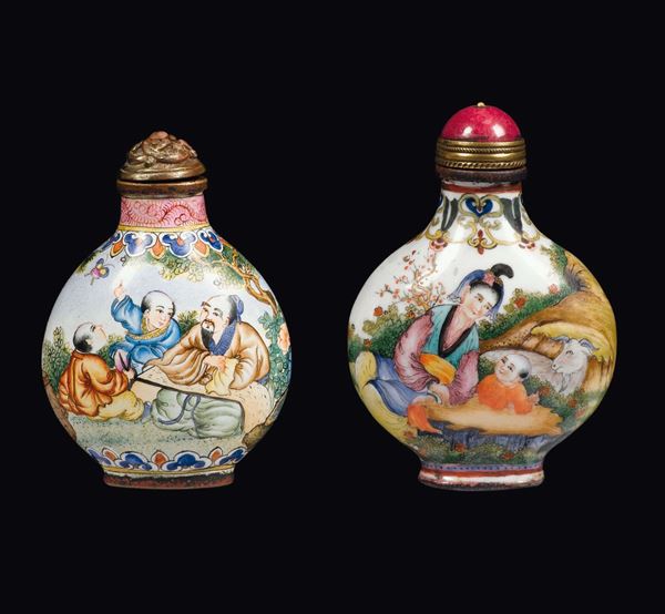 Two glazed snuff bottles with figures and animals, China, early 20th century