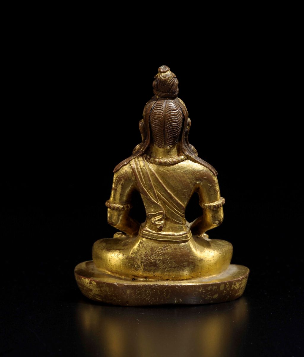 Shakyamuni Seduto in Bronzo Dorato con Incensiere tra le Mani, Cina, Dinastia Qing, XVIII Secolo