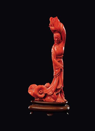 Figura di Guanyin Danzante con Velo in Mano e Fiori alla Base della Veste, Cina, Dinastia Qing, X...
