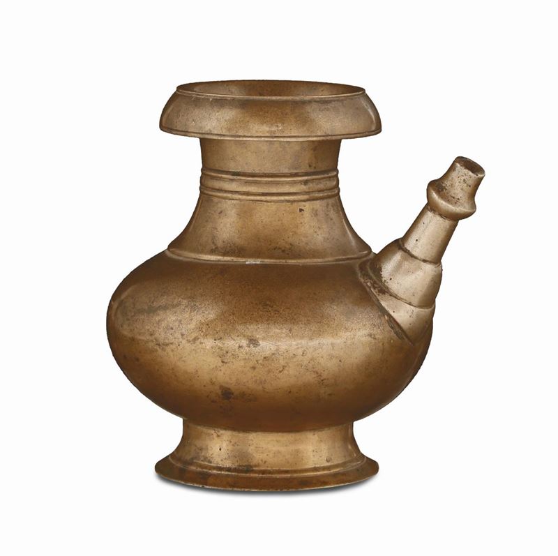 A bronze and brass ewer, Oriental art, 18th-19th century  - Auction Sculpture and Works of Art - Cambi Casa d'Aste