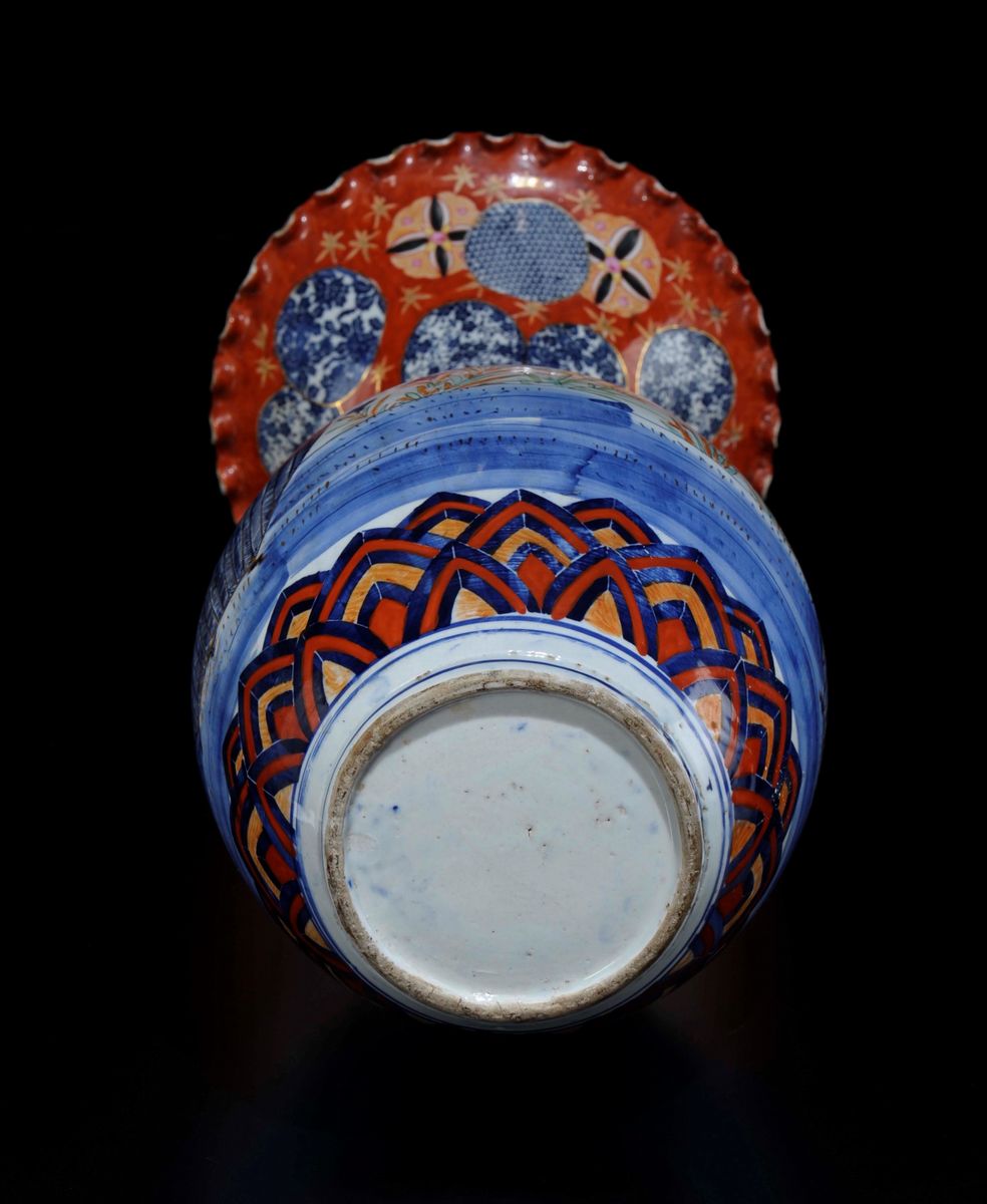 Vaso in Porcellana Imari con Raffigurazioni di Vasi di Fiori, Giappone, XIX Secolo