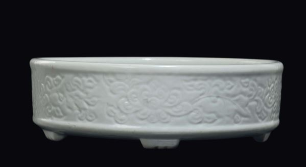 A Dehua porcelain brush bowl, China, Qing Dynasty, Kangxi Period (1662-1722)