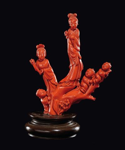 Gruppo in Corallo Raffigurante Due Guanyin e Tre Fanciulli, Cina, Dinastia Qing, XIX Secolo