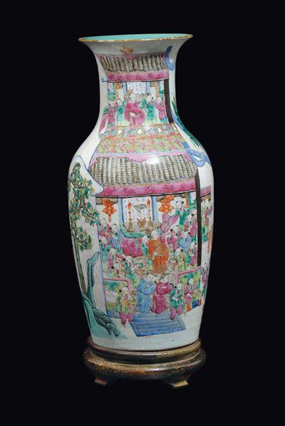 Vaso in Porcellana Canton con Raffigurazione di Scene di Vita di Corte e di Celebrazioni, Cina, D...