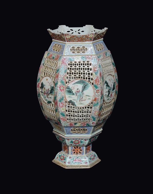 A fretworked polychrome enamelled porcelain lamp with naturalistic decoration and figures within reserves, China, Republic, 20th century