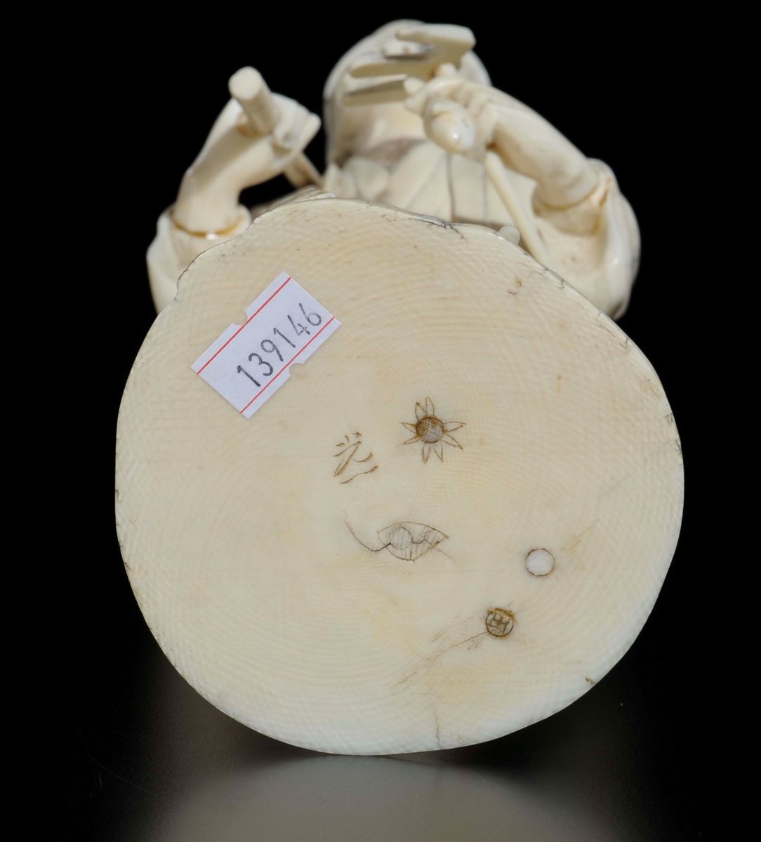 Scultura in Avorio Raffigurante Contadino con Oca, Giappone, Inizio XX Secolo
