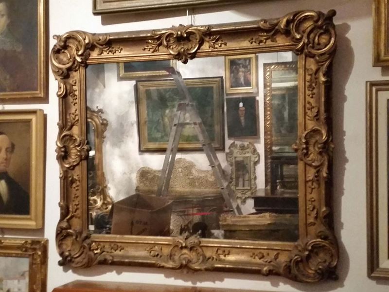 Specchiera dorata, XX secolo  - Asta Arredi dalle dimore degli eredi Ercole Marelli e altre provenienze - Cambi Casa d'Aste