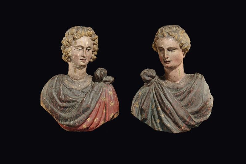 Coppia di busti in legno scolpito, Toscana XVI secolo  - Asta Arredi dalle dimore degli eredi Ercole Marelli e altre provenienze - Cambi Casa d'Aste