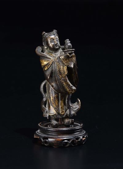Figura di Guanyin con Vassoio in Bronzo con Tracce di Doratura, Cina, Dinastia Qing, XIX Secolo